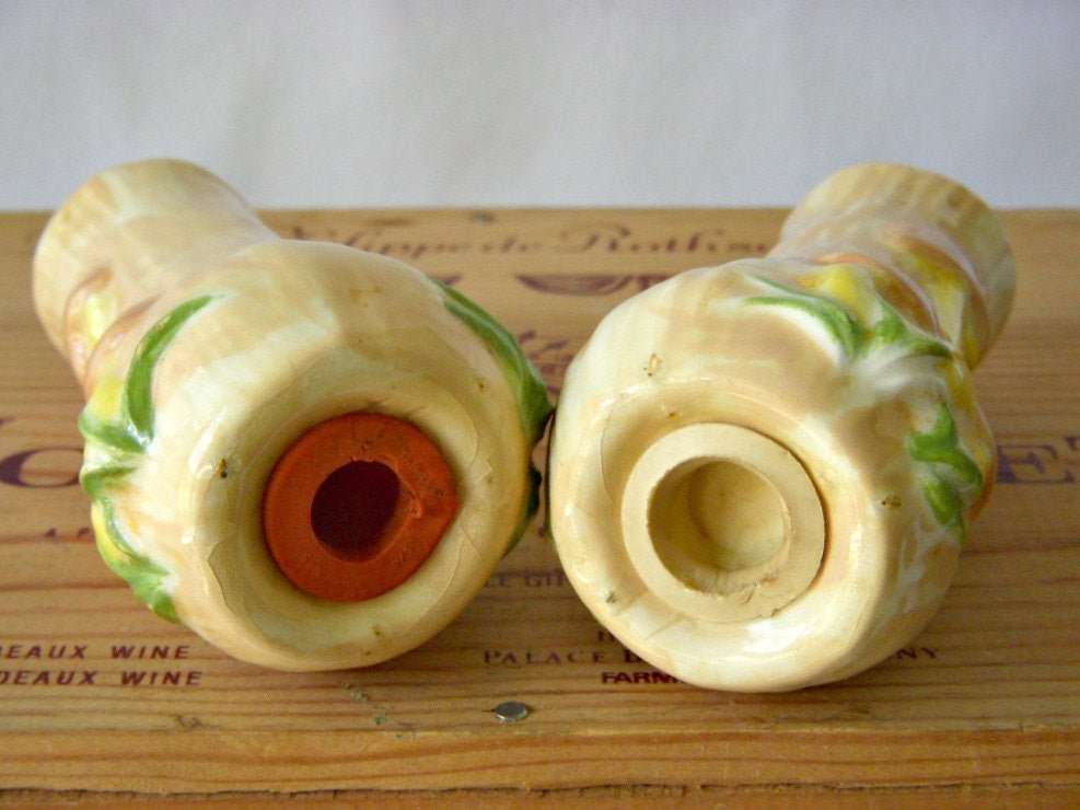 1970's Kitsch Ceramic Mushroom Salt and Pepper Shakers - GSaleHunter