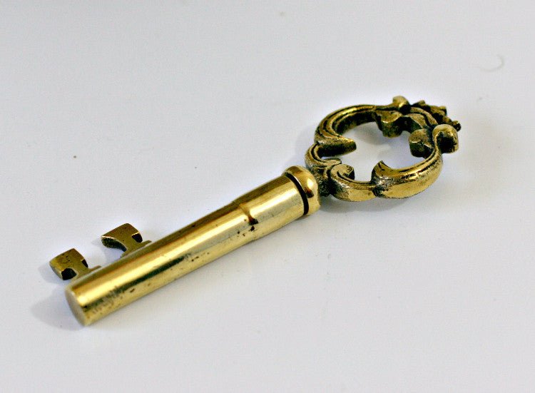 Brass Filigree Skeleton Key Hidden Wine Corkscrew Bottle Opener