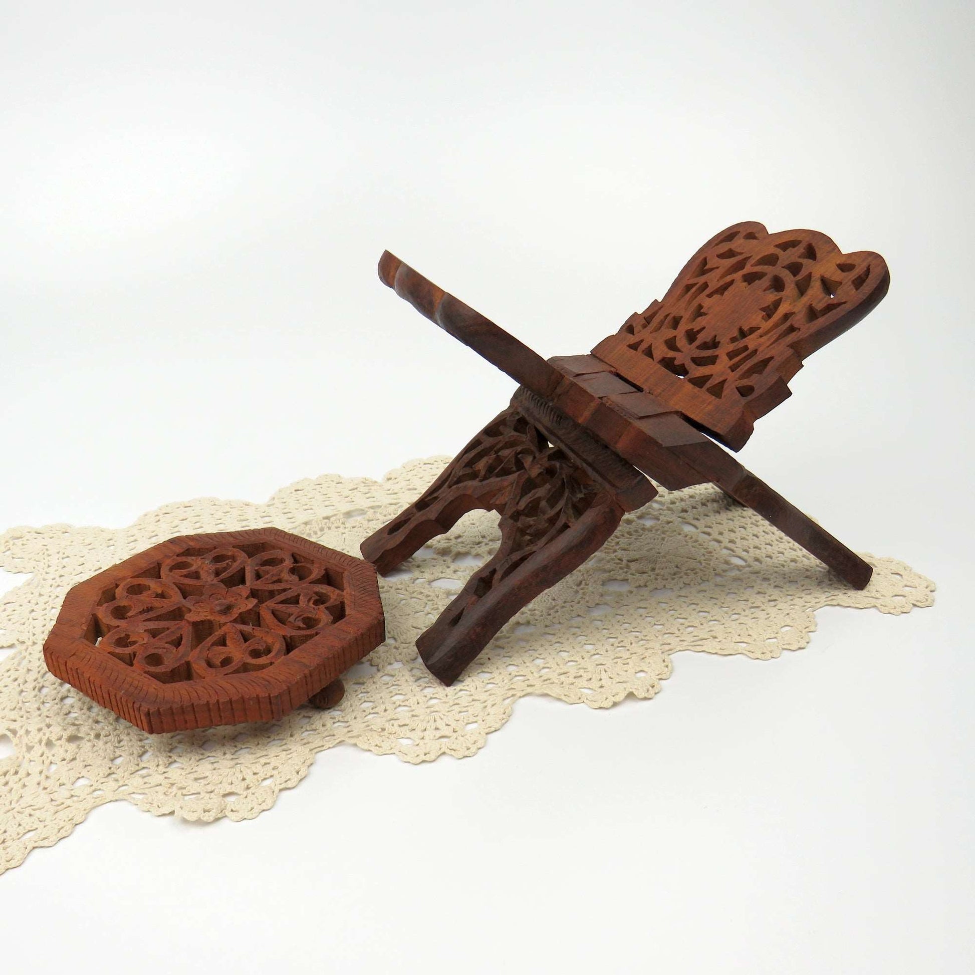 Vintage India Sheesham Carved Wood Accessories Set of 2 Folding Book Stand & Footed Trivet Mid Century - GSaleHunter