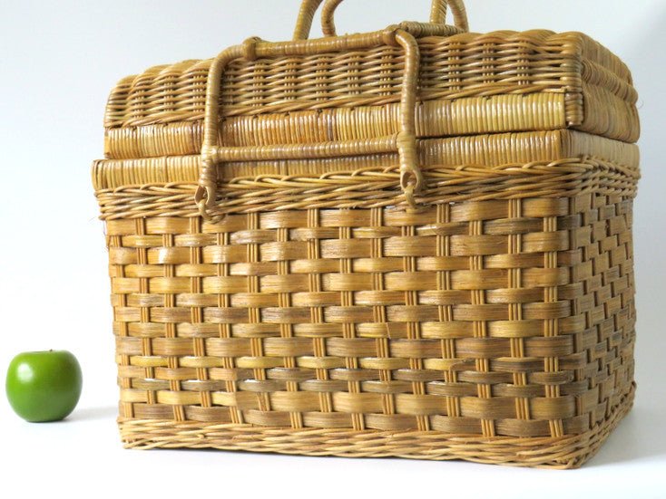 Vintage Woven Rattan Double Handle Picnic Basket & Wicker Paper Plate Holders - GSaleHunter