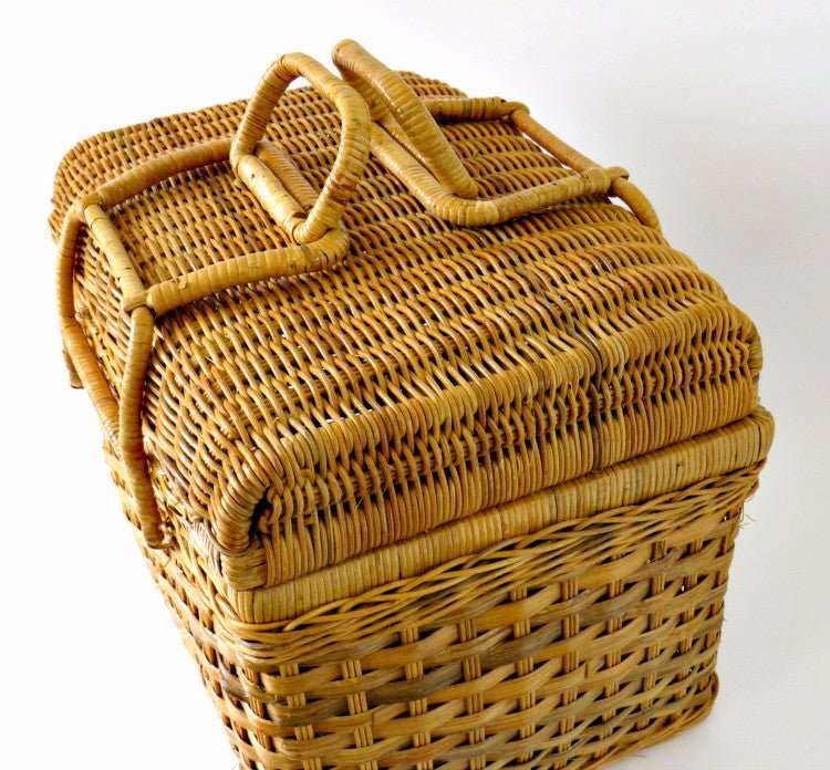 Vintage Woven Rattan Double Handle Picnic Basket & Wicker Paper Plate Holders - GSaleHunter